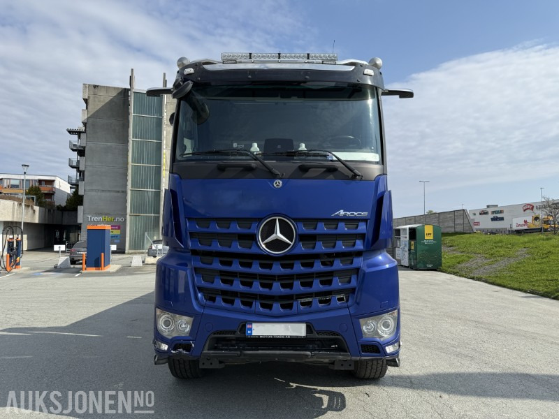 2021 Mercedes-Benz Arocs 3263 8x4 tridem tippbil - 翻斗车:图2 2021 Mercedes-Benz Arocs 3263 8x4 tridem tippbil - 翻斗车:图2