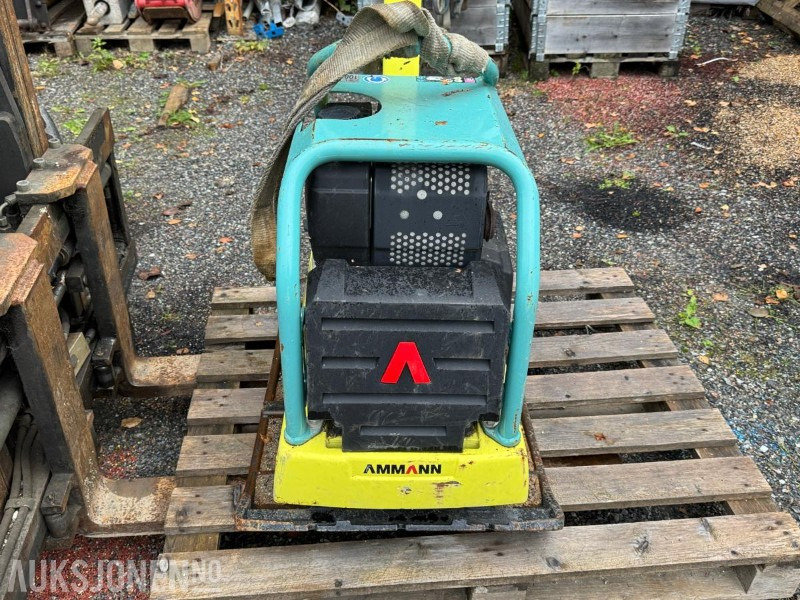2022 AMMANN APR 40/60 HA vibroplate / 284kg - 碾压机:图2 2022 AMMANN APR 40/60 HA vibroplate / 284kg - 碾压机:图2