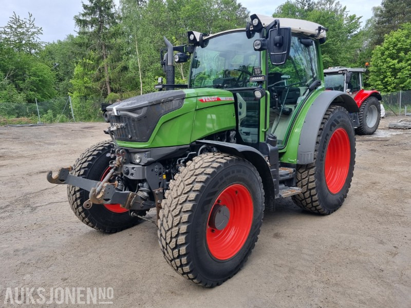 2022 Fendt 211 Vario traktor 1 eier 1834 timer - 拖拉机:图1 2022 Fendt 211 Vario traktor 1 eier 1834 timer - 拖拉机:图1