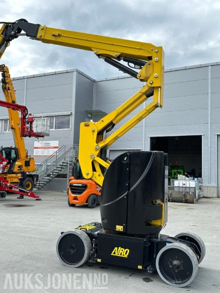 2023 AIRO A12 JE, elektrisk bomlift - Roterende Jibb - Arbeidshøyde 12,1 m. - Leveres med ny årskontroll! - 空中平台:图3 2023 AIRO A12 JE, elektrisk bomlift - Roterende Jibb - Arbeidshøyde 12,1 m. - Leveres med ny årskontroll! - 空中平台:图3