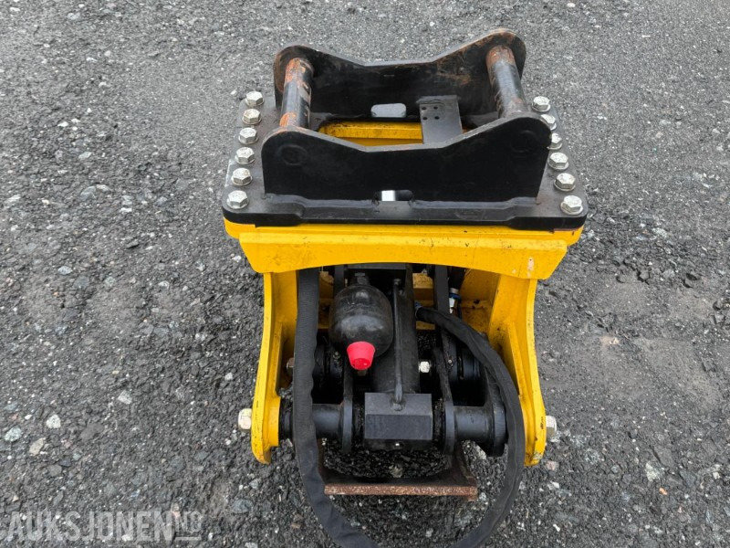 2024 Engcon TG25HD-S40 Tømmerklo / Tømmerklype - Nesten ikke brukt - S40 feste - 附件 适用于 建筑机械:图2 2024 Engcon TG25HD-S40 Tømmerklo / Tømmerklype - Nesten ikke brukt - S40 feste - 附件 适用于 建筑机械:图2