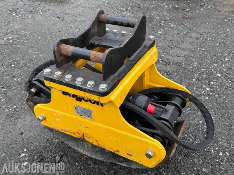 2024 Engcon TG25HD-S40 Tømmerklo / Tømmerklype - Nesten ikke brukt - S40 feste - 附件 适用于 建筑机械:图3 2024 Engcon TG25HD-S40 Tømmerklo / Tømmerklype - Nesten ikke brukt - S40 feste - 附件 适用于 建筑机械:图3