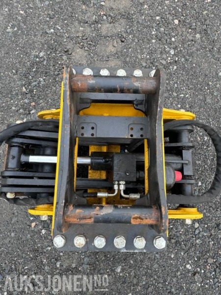 2024 Engcon TG25HD-S40 Tømmerklo / Tømmerklype - Nesten ikke brukt - S40 feste - 附件 适用于 建筑机械:图5 2024 Engcon TG25HD-S40 Tømmerklo / Tømmerklype - Nesten ikke brukt - S40 feste - 附件 适用于 建筑机械:图5