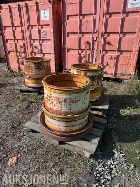 3 stk brede felger til Volvo A40 FFS (til 875/65-R29 dekk) - 建筑设备:图1 3 stk brede felger til Volvo A40 FFS (til 875/65-R29 dekk) - 建筑设备:图1
