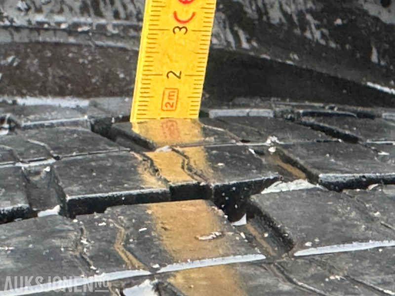 4 stk lastebilhjul 315 80R22,5 3PMSF merket og 8 stk felger - 卡车:图4 4 stk lastebilhjul 315 80R22,5 3PMSF merket og 8 stk felger - 卡车:图4