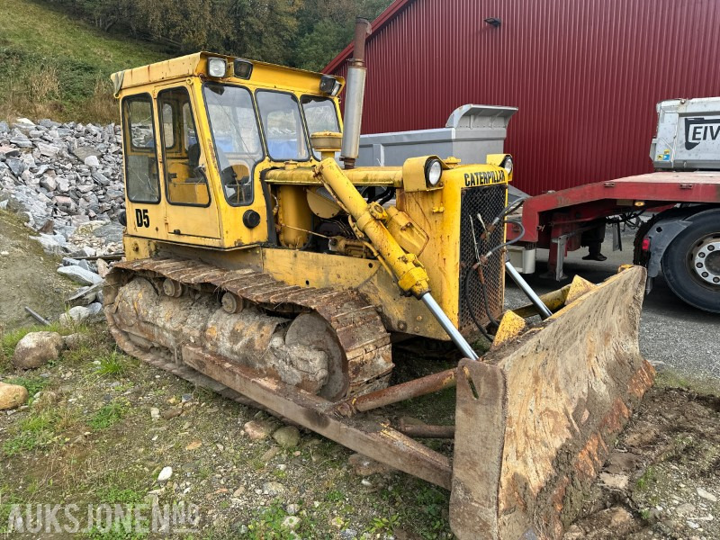 Cat D5 Bulldoser // doser - 建筑设备:图2 Cat D5 Bulldoser // doser - 建筑设备:图2