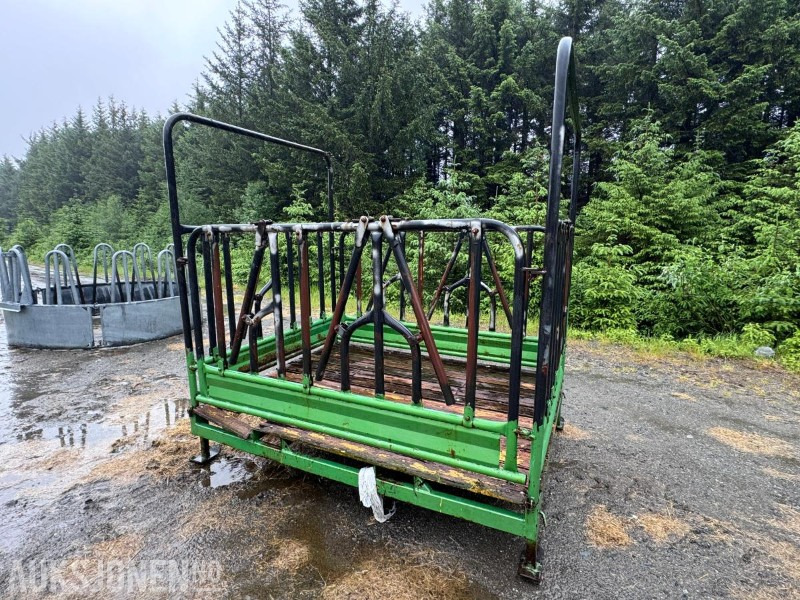 Dalen fôrhekk - Størrelse ca 1600x2000 mm - 8 eteplasser - 农业机械:图1 Dalen fôrhekk - Størrelse ca 1600x2000 mm - 8 eteplasser - 农业机械:图1