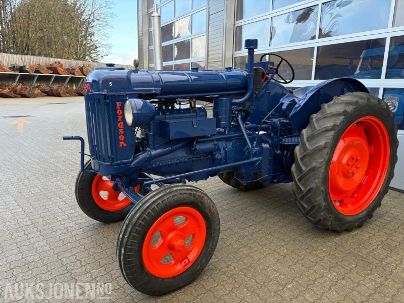Ford Fordson-Stegamajor E27N - 拖拉机:图2 Ford Fordson-Stegamajor E27N - 拖拉机:图2