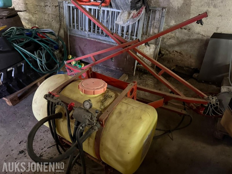 Hardi Åkersprøyte med bom 300 liter - 农业机械:图2 Hardi Åkersprøyte med bom 300 liter - 农业机械:图2