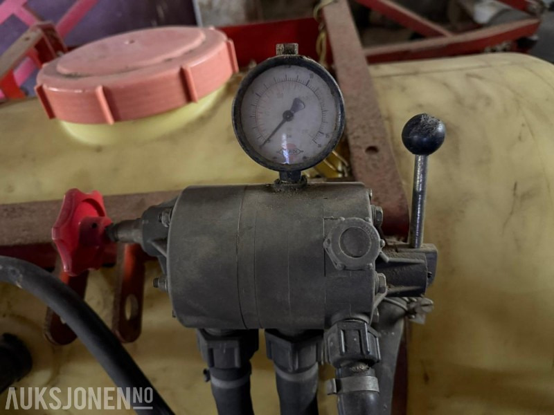 Hardi Åkersprøyte med bom 300 liter - 农业机械:图5 Hardi Åkersprøyte med bom 300 liter - 农业机械:图5