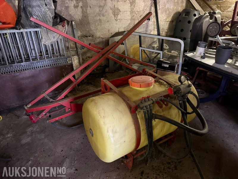 Hardi Åkersprøyte med bom 300 liter - 农业机械:图1 Hardi Åkersprøyte med bom 300 liter - 农业机械:图1