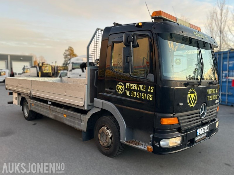 Mercedes-Benz Atego 818/42 – 2005-modell – 7,5 tonn planbil – Kjørbar, men EU utløpt - 栏板式/ 平板卡车:图3 Mercedes-Benz Atego 818/42 – 2005-modell – 7,5 tonn planbil – Kjørbar, men EU utløpt - 栏板式/ 平板卡车:图3