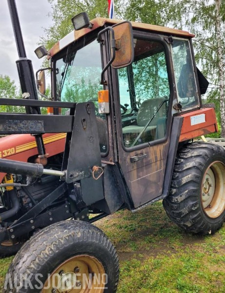 Traktor - 2001 Belarus 320 - 拖拉机:图4 Traktor - 2001 Belarus 320 - 拖拉机:图4