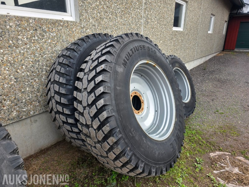Traktordekk - Stått på John Deere 6930 - 农业机械:图2 Traktordekk - Stått på John Deere 6930 - 农业机械:图2