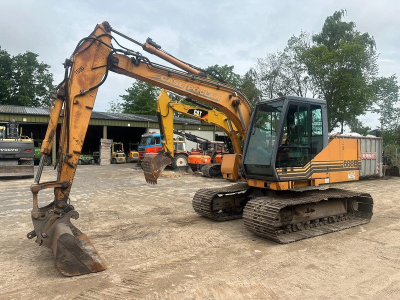 Case 688 B 16 ton - 履带式挖掘机:图1 Case 688 B 16 ton - 履带式挖掘机:图1