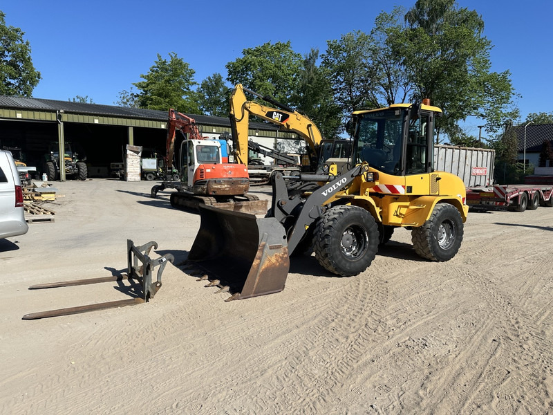 Volvo L 35 B - Z / S German machine - Bucket & Forks - 轮式装载机:图1 Volvo L 35 B - Z / S German machine - Bucket & Forks - 轮式装载机:图1