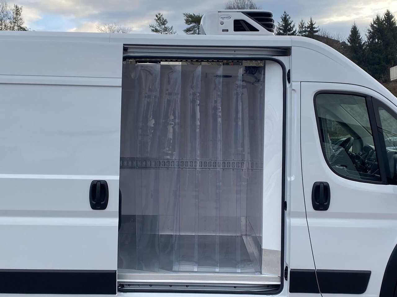 FIAT DUCATO L3H2 180PS BASE HEAVY / FRISCHDIENST + XARIOS 300 12-380V + Heizung - 冷藏货车:图3 FIAT DUCATO L3H2 180PS BASE HEAVY / FRISCHDIENST + XARIOS 300 12-380V + Heizung - 冷藏货车:图3