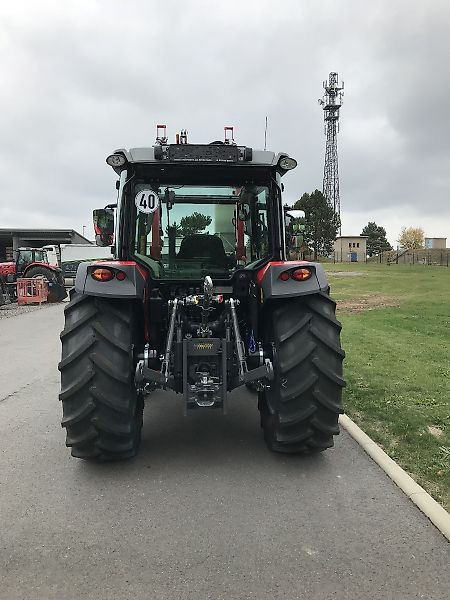 Massey Ferguson MF 4709 M Dyna-2 - 拖拉机:图3 Massey Ferguson MF 4709 M Dyna-2 - 拖拉机:图3