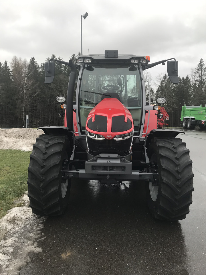 Massey Ferguson MF 5S.115 Dyna-4 ESSENTIAL - 拖拉机:图3 Massey Ferguson MF 5S.115 Dyna-4 ESSENTIAL - 拖拉机:图3