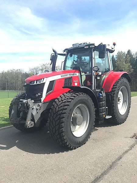 Massey Ferguson MF 7S210 Dyna-VT - 拖拉机:图1 Massey Ferguson MF 7S210 Dyna-VT - 拖拉机:图1
