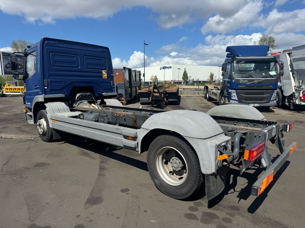 MERCEDES-BENZ atégo - 驾驶室底盘卡车:图5 MERCEDES-BENZ atégo - 驾驶室底盘卡车:图5