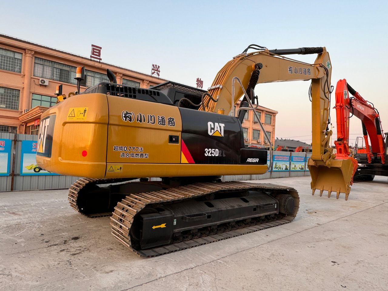 Caterpillar 325 CAT CAT 325D 325D2 330D 329D 320D 320D2 320GC - 履带式挖掘机:图5 Caterpillar 325 CAT CAT 325D 325D2 330D 329D 320D 320D2 320GC - 履带式挖掘机:图5
