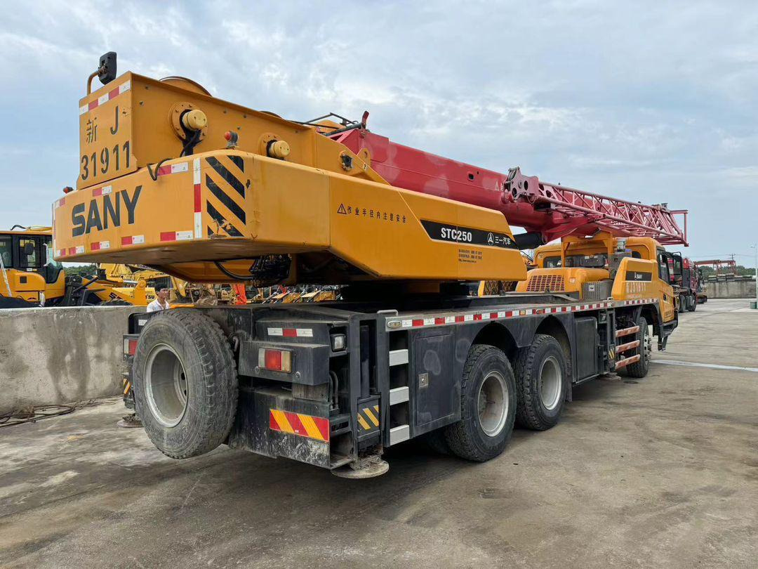 Sany 25 Ton Used Truck Crane 50 Ton 70 Ton 80 Ton 100 Ton 120 Ton 200 Ton 220Ton 240 Ton 300 Ton XCMG Zoomlion Liebherr Tadano Truck Crane - 移动式起重机:图1 Sany 25 Ton Used Truck Crane 50 Ton 70 Ton 80 Ton 100 Ton 120 Ton 200 Ton 220Ton 240 Ton 300 Ton XCMG Zoomlion Liebherr Tadano Truck Crane - 移动式起重机:图1