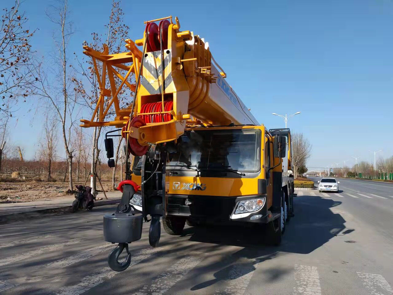 XCMG 100 Ton Used Truck Crane QY100K-II with High Quality for Sale - 移动式起重机:图1 XCMG 100 Ton Used Truck Crane QY100K-II with High Quality for Sale - 移动式起重机:图1