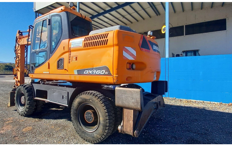 Doosan DX140W-3 - 轮式挖掘机:图3 Doosan DX140W-3 - 轮式挖掘机:图3
