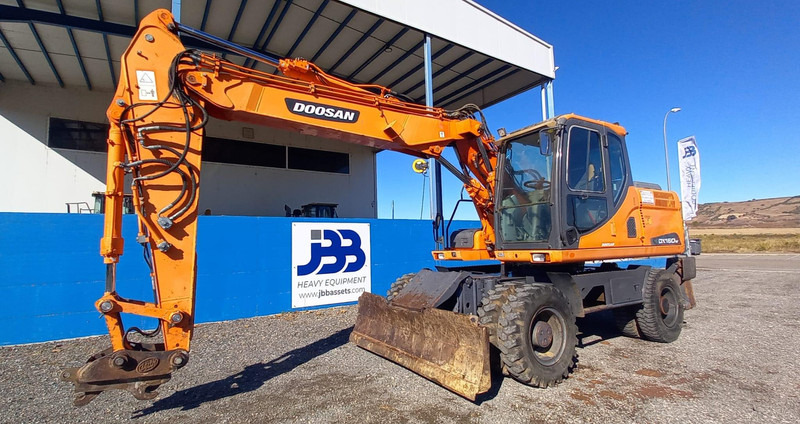 Doosan DX140W-3 - 轮式挖掘机:图5 Doosan DX140W-3 - 轮式挖掘机:图5