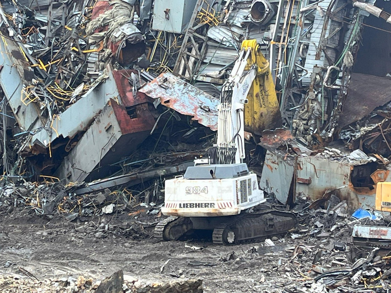 Liebherr R984C - 履带式挖掘机:图5 Liebherr R984C - 履带式挖掘机:图5