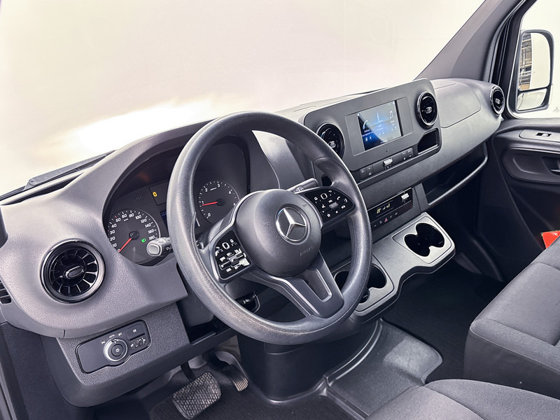 Mercedes-Benz Sprinter 315 1.9 CDI L2H2 3.5t trekgewicht Achteruitrijcamera Betimmering Apple Carplay/Android Auto Cruise Control - 紧凑型面包车:图5 Mercedes-Benz Sprinter 315 1.9 CDI L2H2 3.5t trekgewicht Achteruitrijcamera Betimmering Apple Carplay/Android Auto Cruise Control - 紧凑型面包车:图5