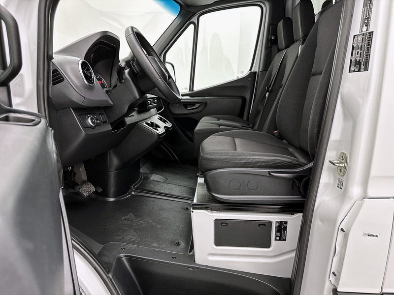 紧凑型面包车 Mercedes-Benz Sprinter 317 1.9 CDI L3H2 Pro Achteruitrijcamera Stoelverwarming Cruise Control Betimmering:图16 紧凑型面包车 Mercedes-Benz Sprinter 317 1.9 CDI L3H2 Pro Achteruitrijcamera Stoelverwarming Cruise Control Betimmering:图16