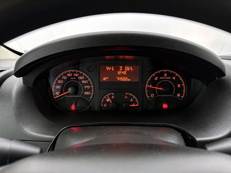 Opel Movano 2.2D 140 L4H3 Edition Trekhaak 3t Imperiaal Cruise Control Airco - 无侧窗厢式货车:图5 Opel Movano 2.2D 140 L4H3 Edition Trekhaak 3t Imperiaal Cruise Control Airco - 无侧窗厢式货车:图5