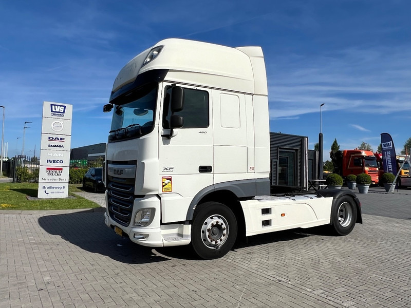 DAF XF 460 4x2 Trekker SSC / 2x Tank / full spoiler - 牵引车:图1 DAF XF 460 4x2 Trekker SSC / 2x Tank / full spoiler - 牵引车:图1