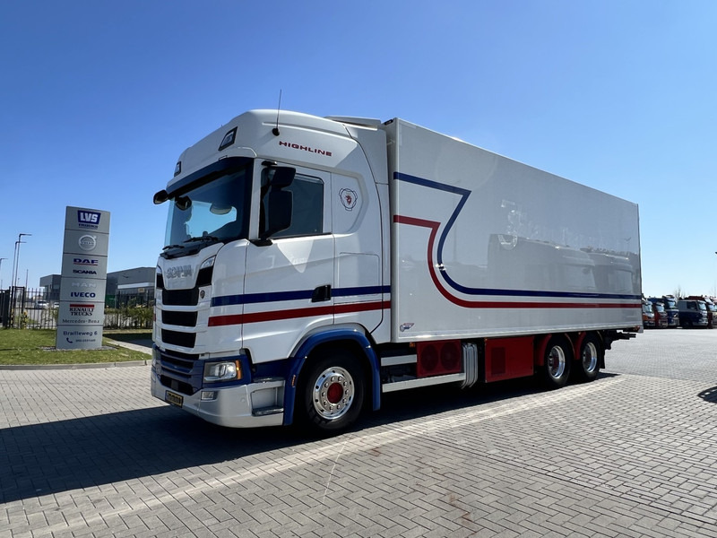 Scania S450 6x2 koelwagen Retarder / Dhollandia / Bloenenmaat - 冷藏车:图1 Scania S450 6x2 koelwagen Retarder / Dhollandia / Bloenenmaat - 冷藏车:图1
