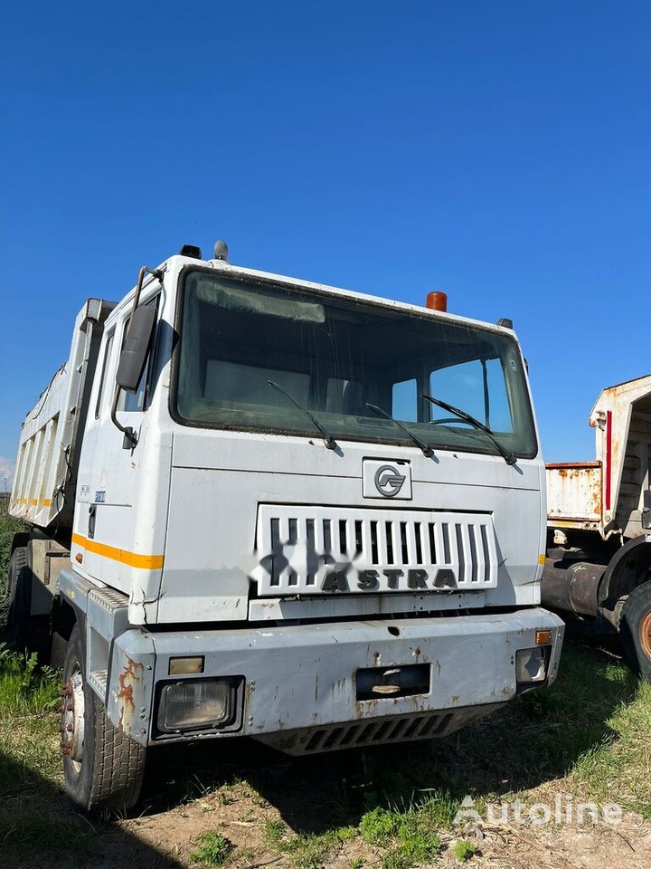 Astra BM 305 FT F1100 6X4 TRAKKER INDUSTRIAL - 翻斗车:图2 Astra BM 305 FT F1100 6X4 TRAKKER INDUSTRIAL - 翻斗车:图2