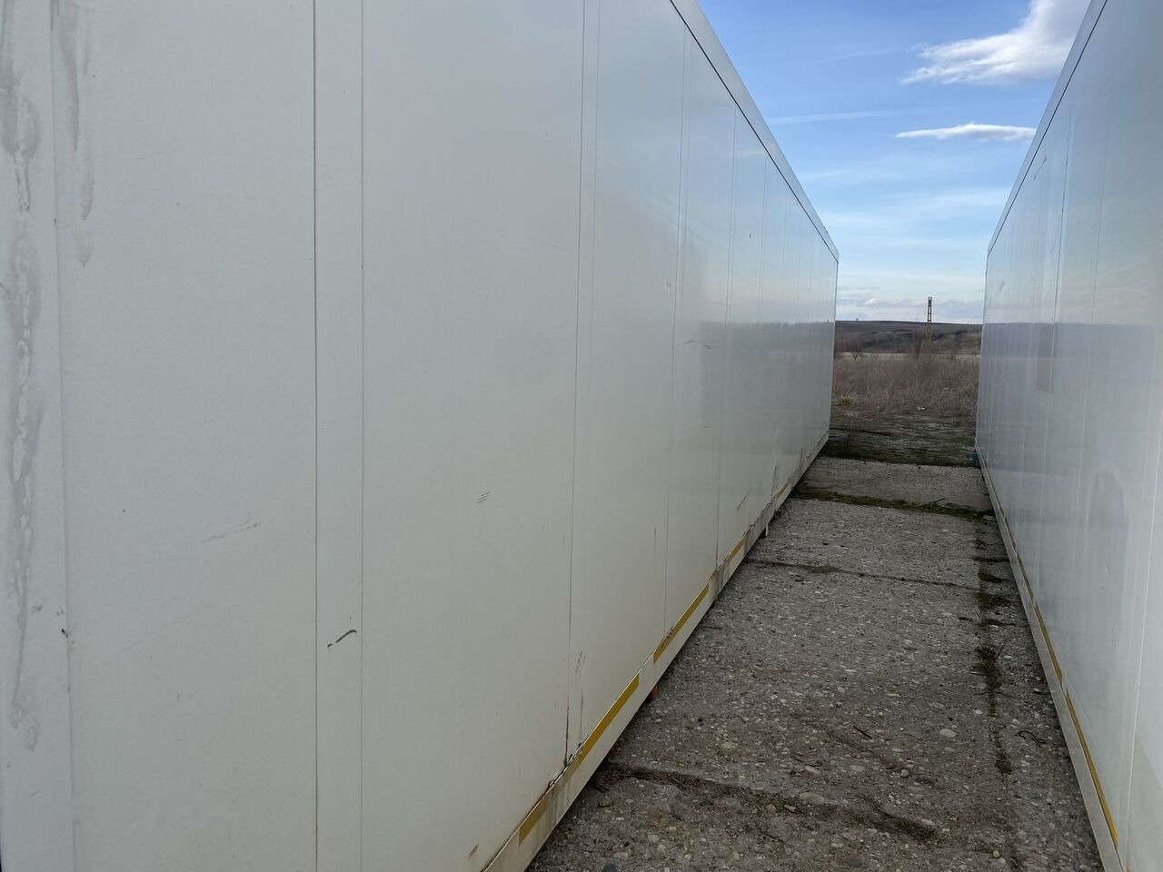 Carrier SCHMITZ CONTAINERE 13 m lungime IZOTERME din DEZMEMBRARI DE VANZ - 冷藏可拆卸车身:图5 Carrier SCHMITZ CONTAINERE 13 m lungime IZOTERME din DEZMEMBRARI DE VANZ - 冷藏可拆卸车身:图5