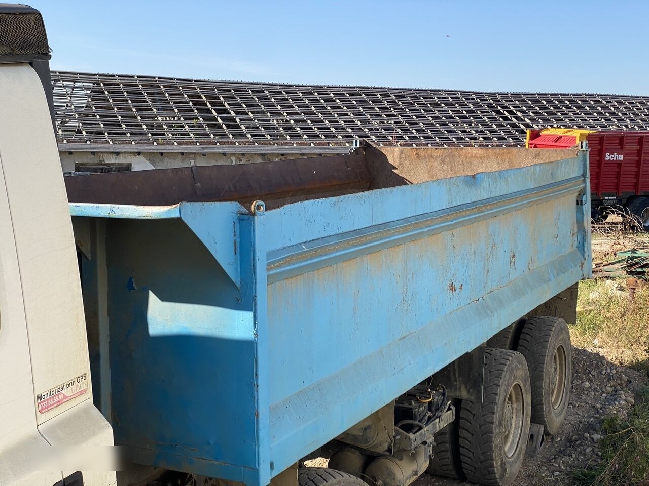 Hardox Bena basculabila cu semisasiu 7m : 8x4 - 翻斗车车身:图2 Hardox Bena basculabila cu semisasiu 7m : 8x4 - 翻斗车车身:图2