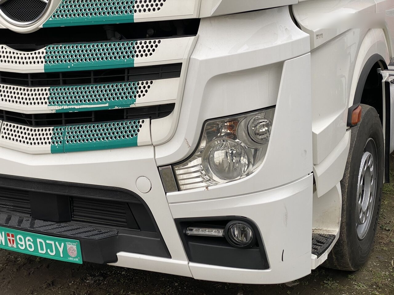 Mercedes-Benz Cap tractor MERCEDES-BENZ TOP Actros 1842 MP4 Klima MegaSpace - 牵引车:图3 Mercedes-Benz Cap tractor MERCEDES-BENZ TOP Actros 1842 MP4 Klima MegaSpace - 牵引车:图3