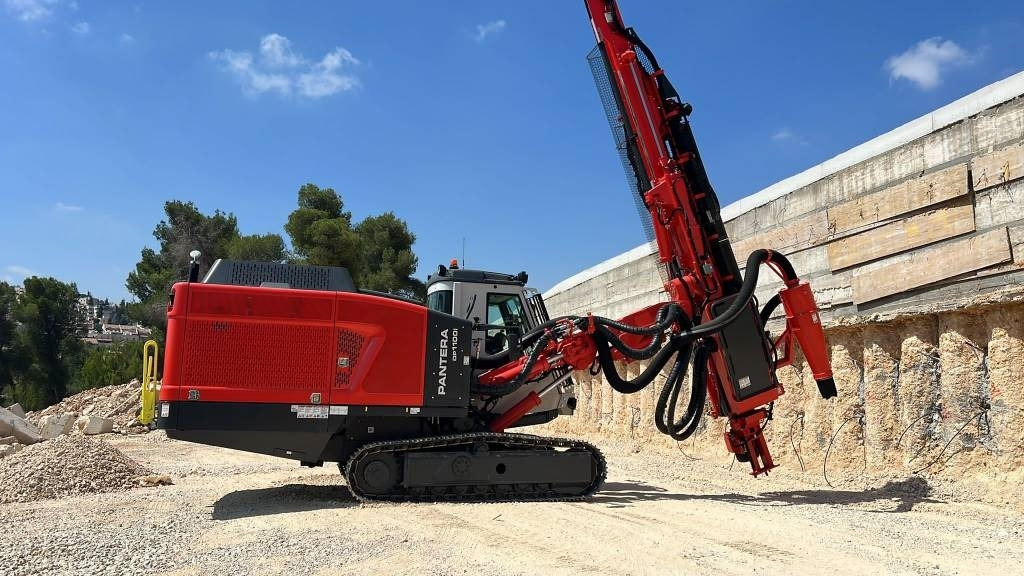 Sandvik DP 1100 i - 钻机:图1 Sandvik DP 1100 i - 钻机:图1