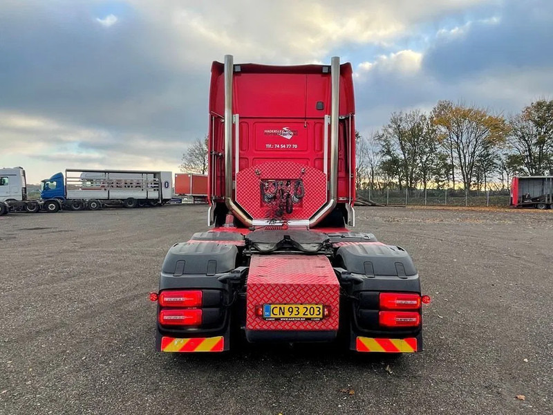 DAF XF 530 Twensteer Special interior. Full Air suspension Hydr. system - 牵引车:图4 DAF XF 530 Twensteer Special interior. Full Air suspension Hydr. system - 牵引车:图4
