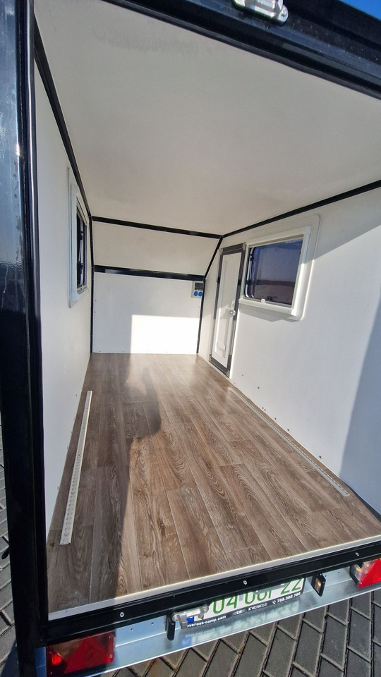 Minicamp Everest Lekki mały kemping camper DMC 600 do 1000kg NOWA - 旅行拖车:图2 Minicamp Everest Lekki mały kemping camper DMC 600 do 1000kg NOWA - 旅行拖车:图2