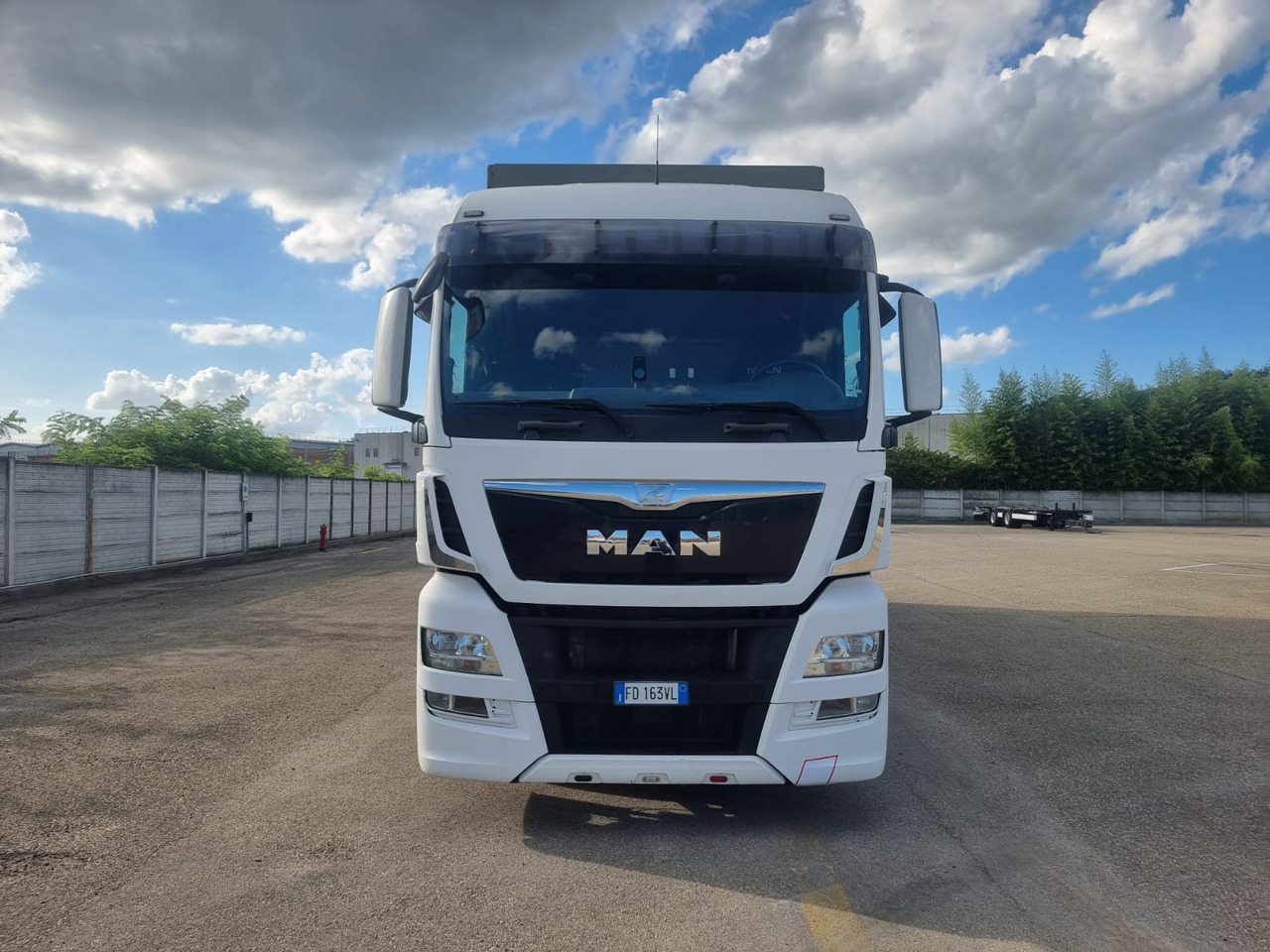 AUTOCARRO PORTACASSE - 2016 - 781000 km MAN TGX 26.440 6x2 - 侧帘卡车, 侧帘拖车:图5 AUTOCARRO PORTACASSE - 2016 - 781000 km MAN TGX 26.440 6x2 - 侧帘卡车, 侧帘拖车:图5