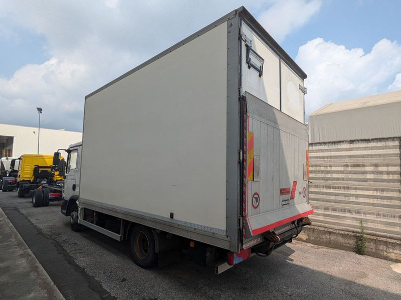 Camion cassone coibentato MAN MAN TGL 7.180 - 厢式卡车:图3 Camion cassone coibentato MAN MAN TGL 7.180 - 厢式卡车:图3