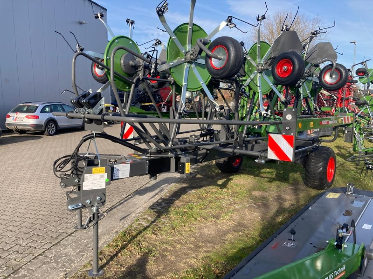 Fendt LOTUS 1020 T - 翻草机/ 搂草机:图4 Fendt LOTUS 1020 T - 翻草机/ 搂草机:图4