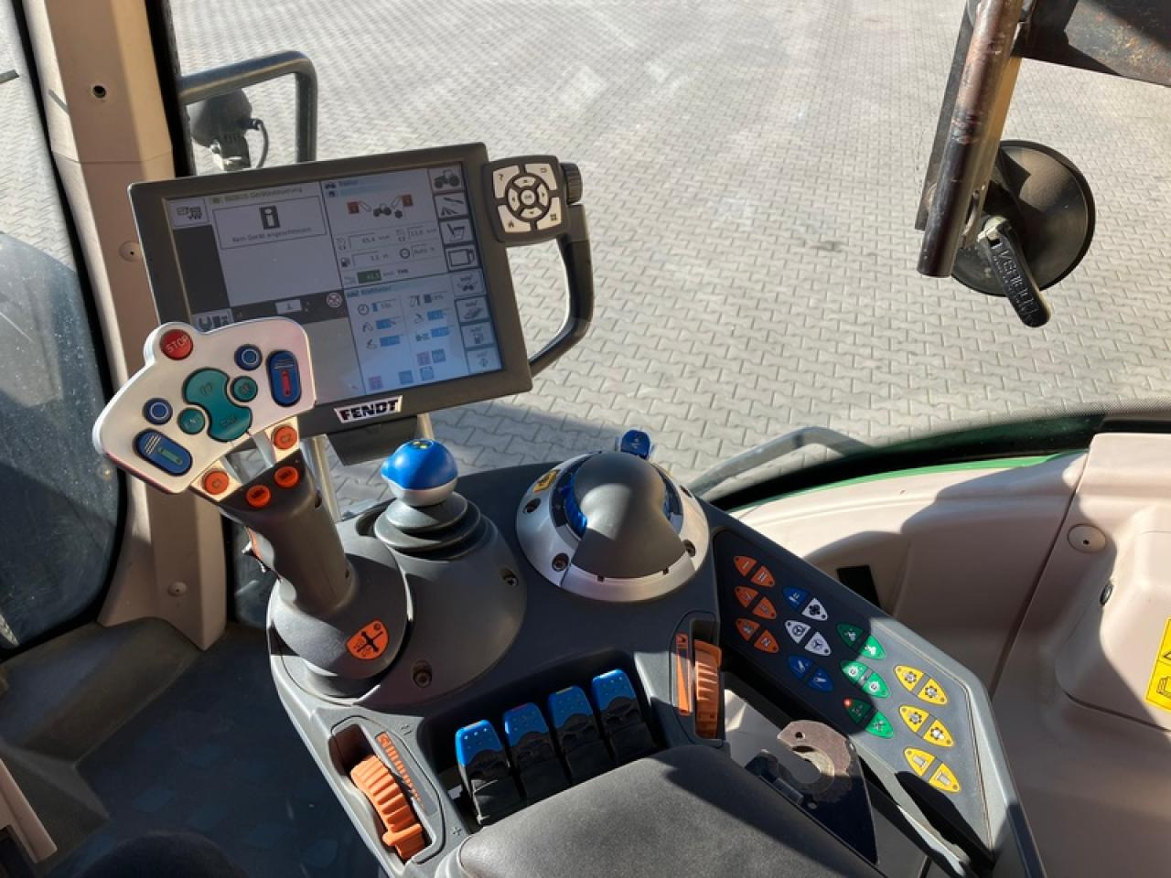 拖拉机 Fendt VARIO 826:图8 拖拉机 Fendt VARIO 826:图8