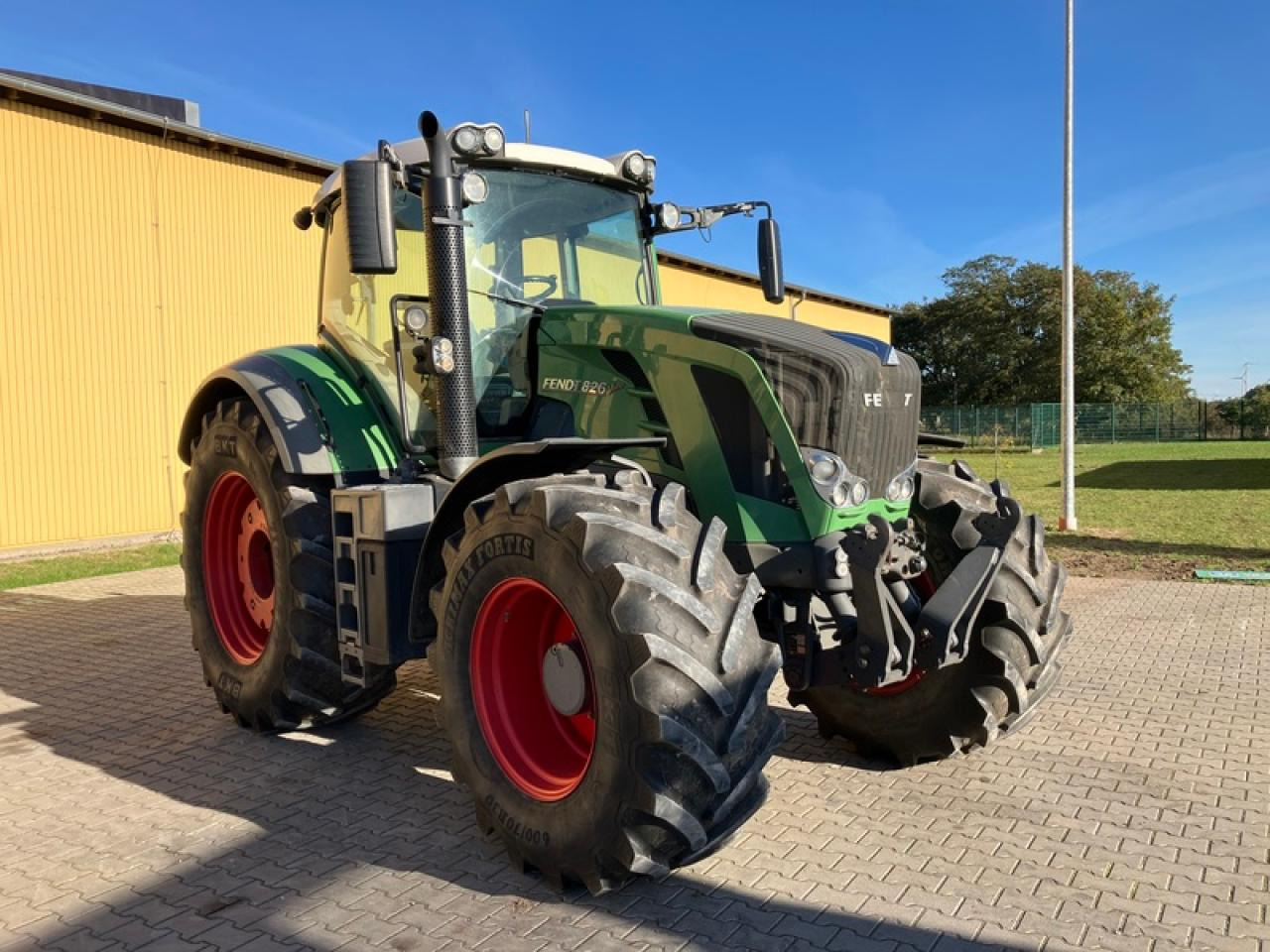 Fendt VARIO 826 - 拖拉机:图5 Fendt VARIO 826 - 拖拉机:图5