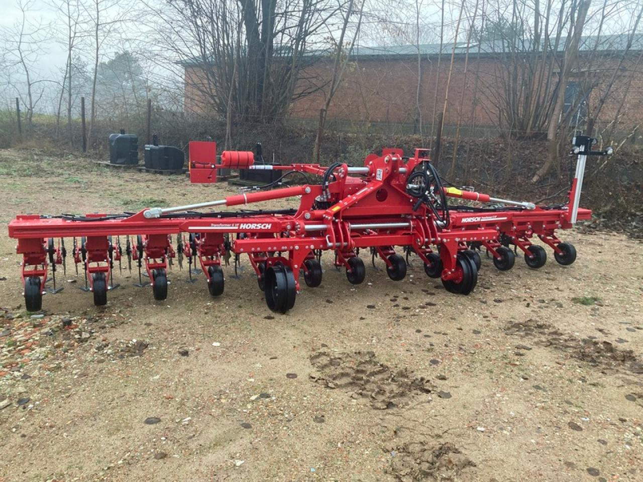 HORSCH TRANSFORMER6 VF - 土壤耕作设备:图2 HORSCH TRANSFORMER6 VF - 土壤耕作设备:图2