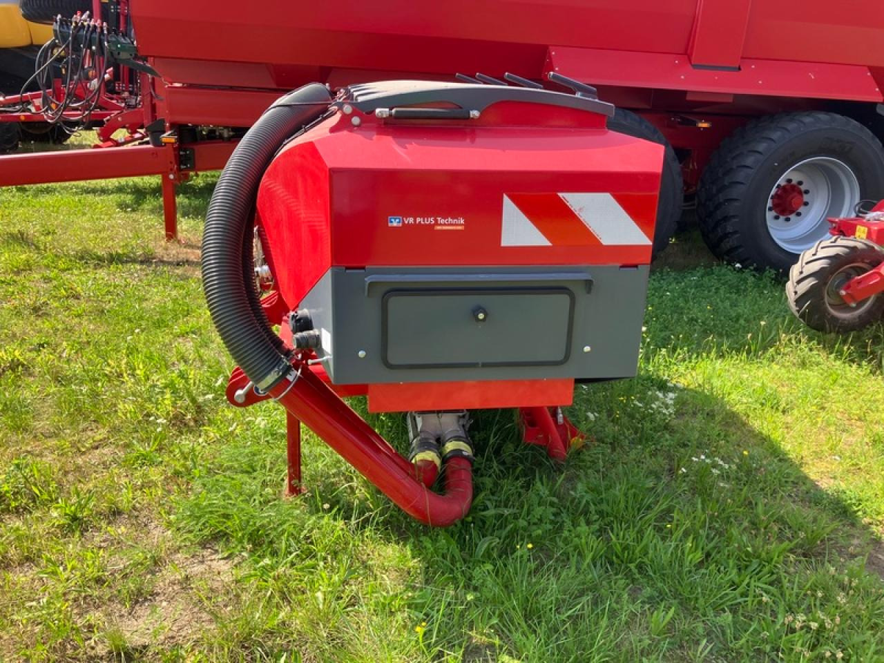 Horsch PARTNER 2000 FRONTTANK - 肥料撒施机:图3 Horsch PARTNER 2000 FRONTTANK - 肥料撒施机:图3
